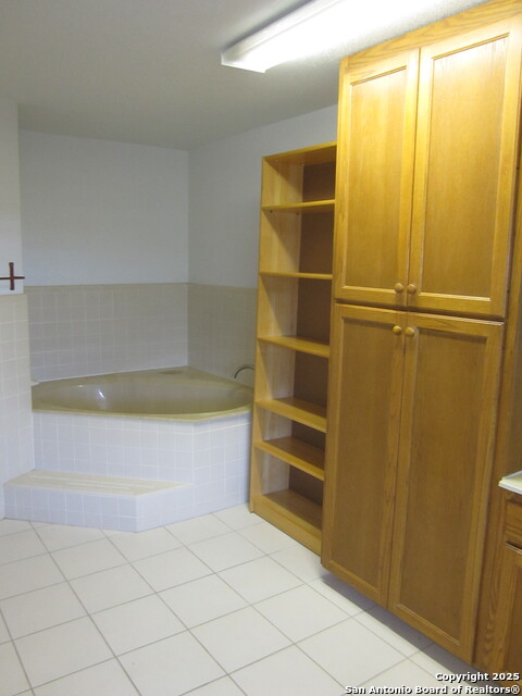 Listing photo id 16 for Address Not Provided