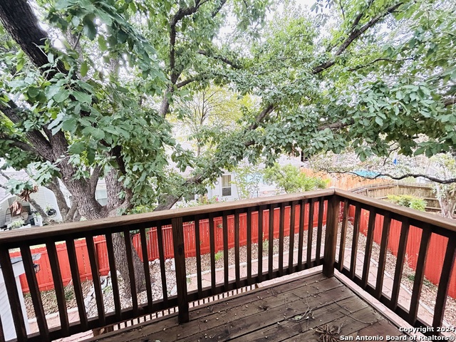 Image 21 of 29 For 6622 Shady Bend