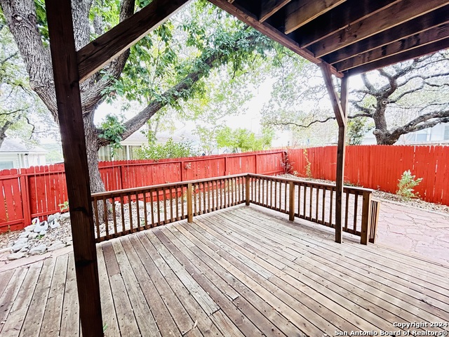 Image 28 of 29 For 6622 Shady Bend