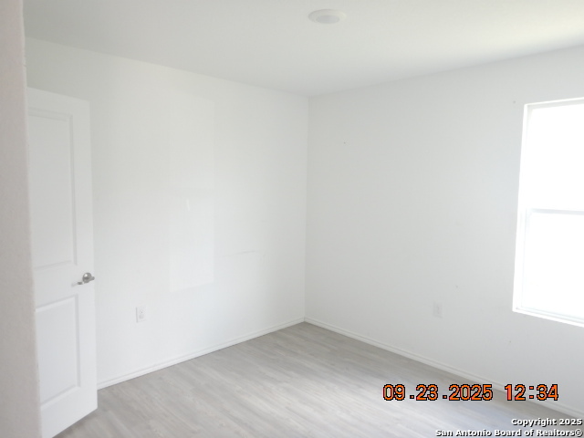 Image 10 of 16 For 711 Cook Bend