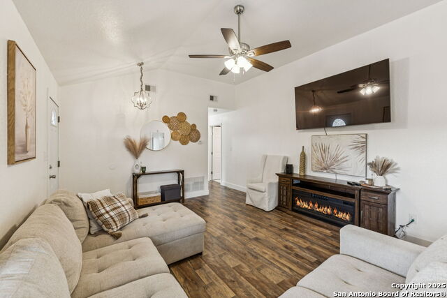 Image 17 of 63 For 7708 Knowlton Rd