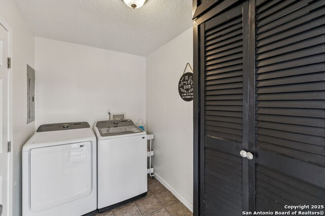 Image 28 of 63 For 7708 Knowlton Rd