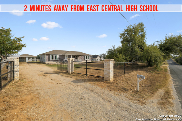 Image 3 of 63 For 7708 Knowlton Rd