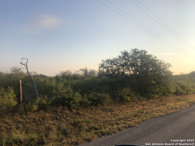 Image 5 of 6 For 00 King Lane W