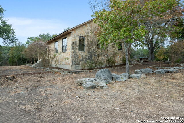 Image 29 of 46 For 2939 Rolling Oaks