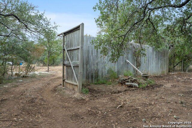 Image 31 of 46 For 2939 Rolling Oaks