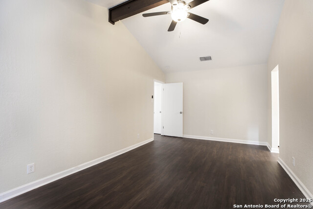 Image 18 of 29 For 7506 Lincoln Village