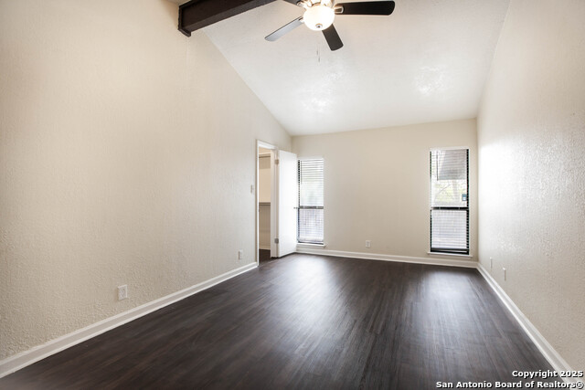 Image 19 of 29 For 7506 Lincoln Village