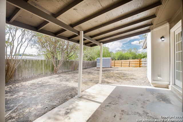 Image 23 of 29 For 7506 Lincoln Village