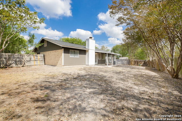 Image 27 of 29 For 7506 Lincoln Village