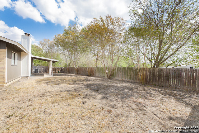 Image 28 of 29 For 7506 Lincoln Village