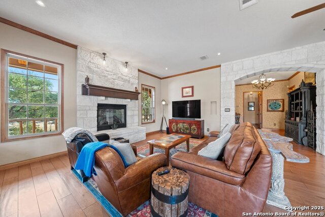 Image 11 of 47 For 547 Suncrest
