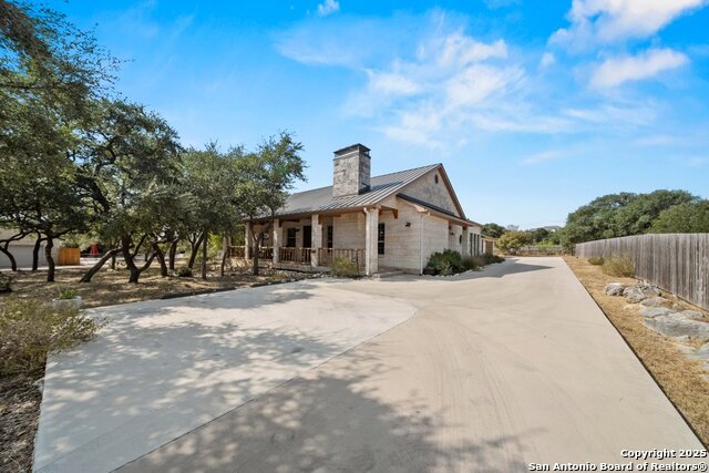 Image 3 of 47 For 547 Suncrest