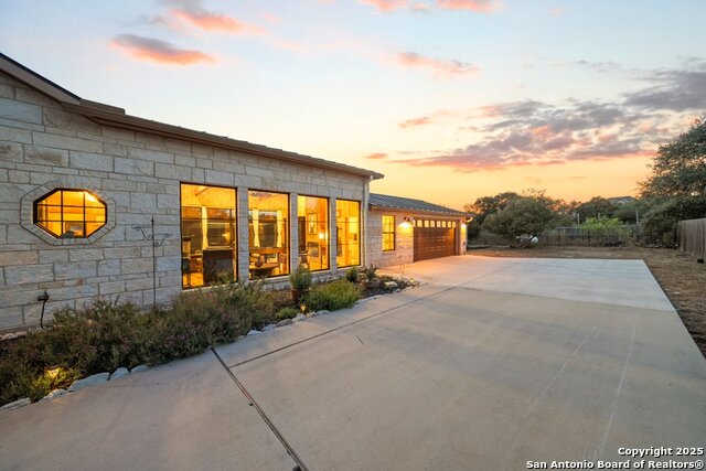 Image 47 of 47 For 547 Suncrest