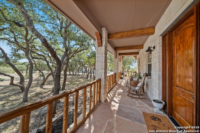 Image 5 of 47 For 547 Suncrest