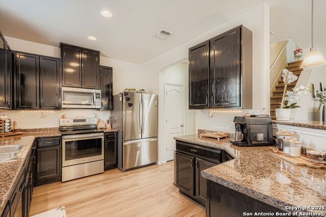 Image 5 of 17 For 2143 Sundrop Bay