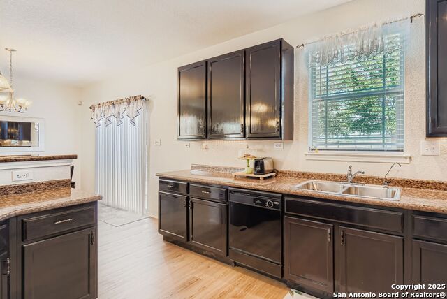 Image 6 of 17 For 2143 Sundrop Bay