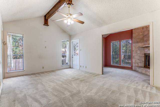 Listing photo id 10 for 13415 Lobelia