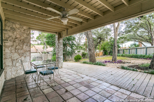 Listing photo id 19 for 13415 Lobelia