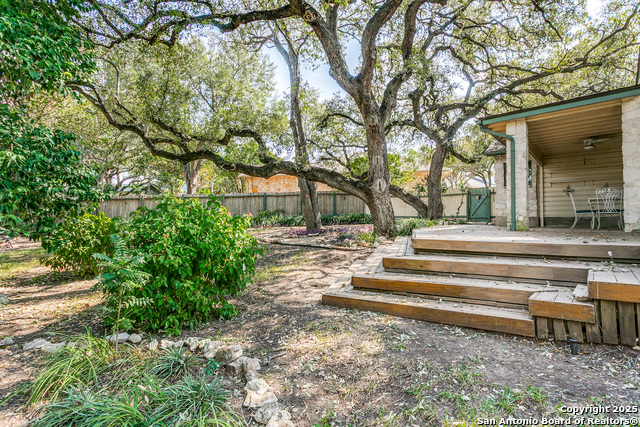 Listing photo id 21 for 13415 Lobelia