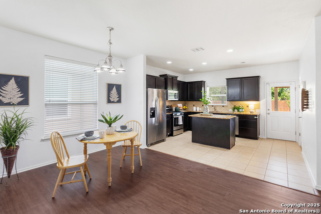 Listing photo id 5 for 9214 Herman Hollow