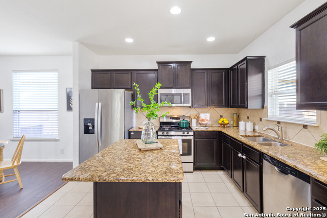 Listing photo id 7 for 9214 Herman Hollow