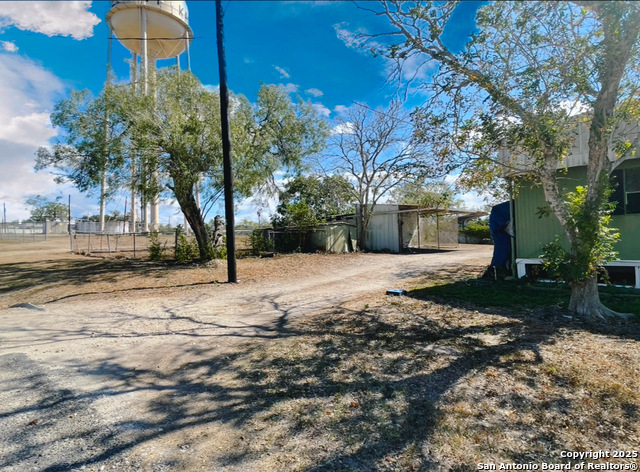 Image 4 of 5 For 718 Loop 17  