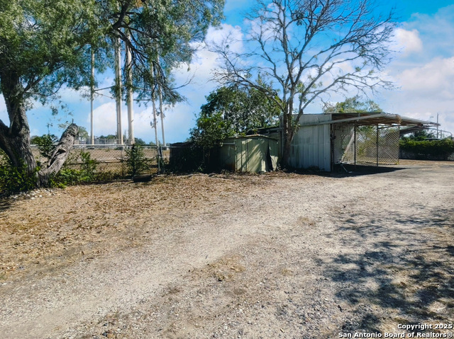 Image 5 of 5 For 718 Loop 17  