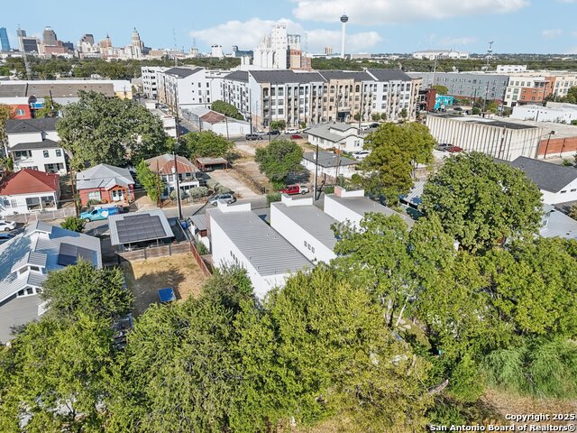 Image 48 of 52 For 128 Clay St.