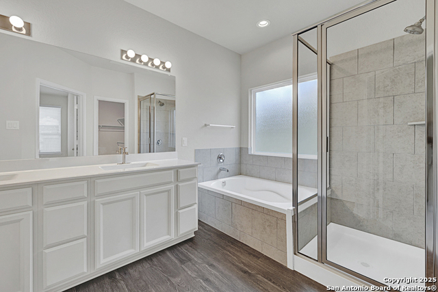 Image 12 of 34 For 469 Moonvine