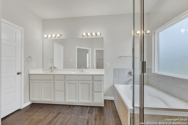 Image 14 of 34 For 469 Moonvine