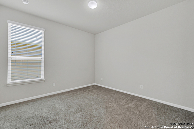 Image 16 of 34 For 469 Moonvine