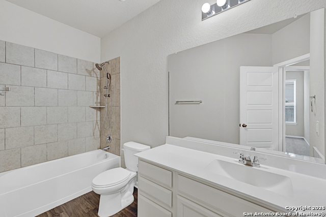 Image 17 of 34 For 469 Moonvine