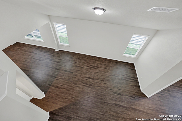 Image 19 of 34 For 469 Moonvine