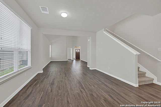 Image 8 of 34 For 469 Moonvine