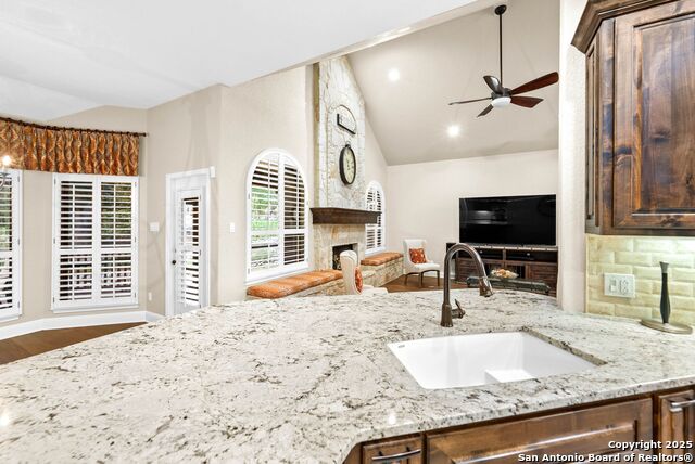 Image 13 of 68 For 15921 Reyes Rdg