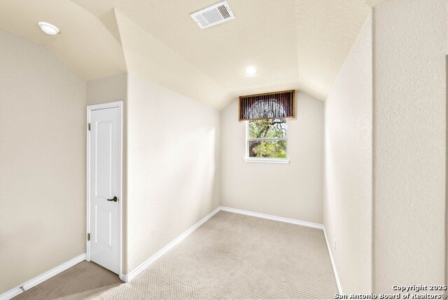 Image 29 of 68 For 15921 Reyes Rdg