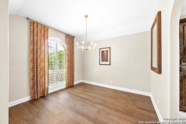 Image 31 of 68 For 15921 Reyes Rdg