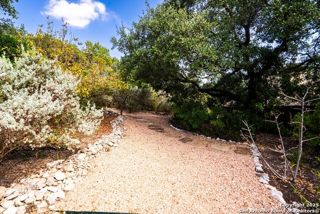 Image 50 of 68 For 15921 Reyes Rdg