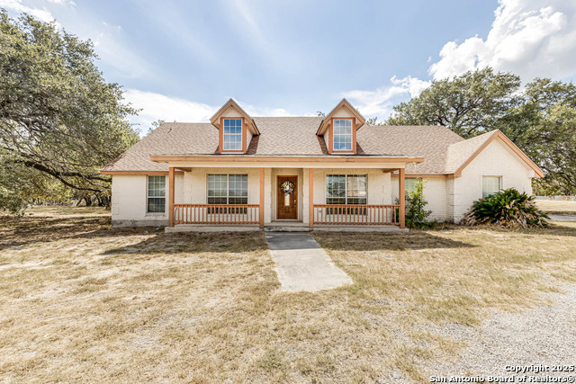 Details for 206 Tipperary Lane, Floresville, TX 78114