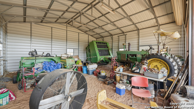 Image 21 of 43 For 2141 Cr 132