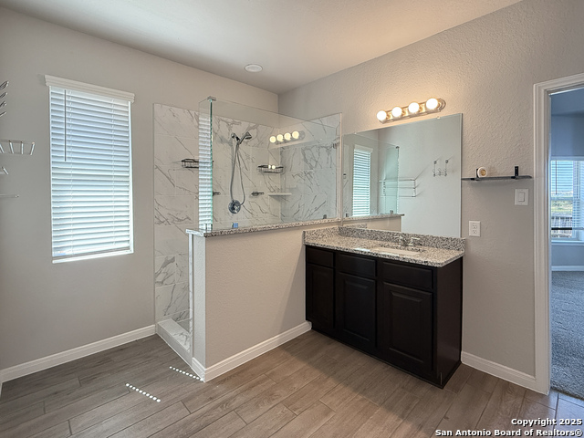 Image 6 of 17 For 3210 Roan