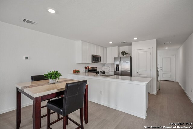 Image 10 of 31 For 250 Tahoe  