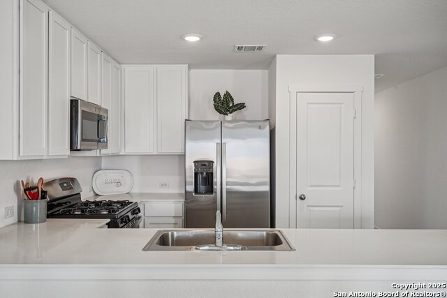 Image 13 of 31 For 250 Tahoe  