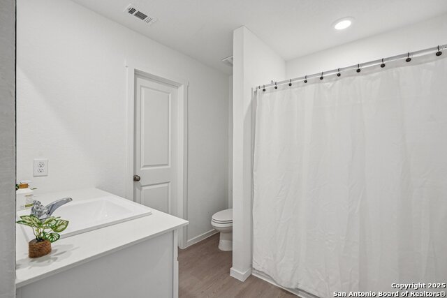 Image 21 of 31 For 250 Tahoe  