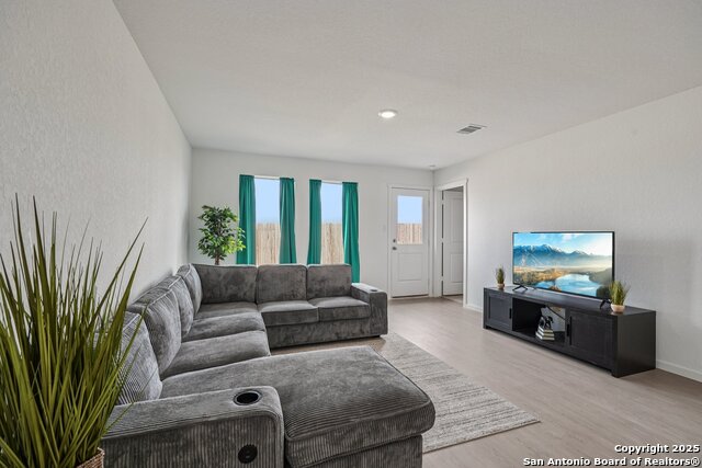 Image 5 of 31 For 250 Tahoe  