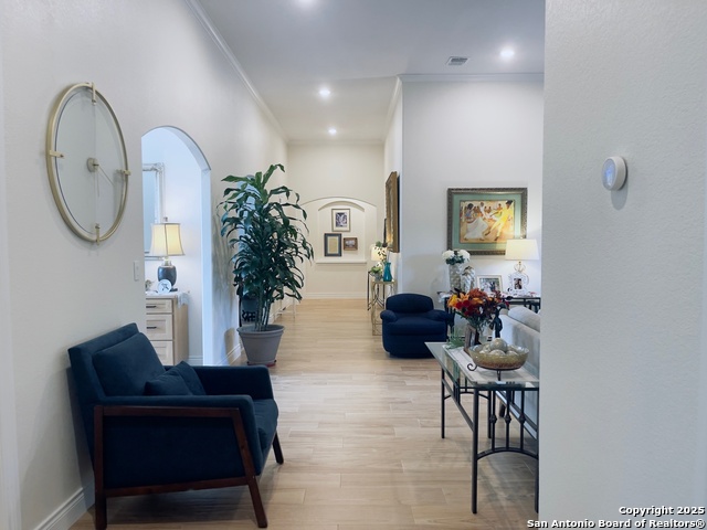 Image 18 of 46 For 202 Mystic Shores Blvd