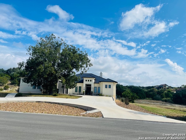 Image 3 of 46 For 202 Mystic Shores Blvd