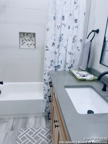 Image 39 of 46 For 202 Mystic Shores Blvd