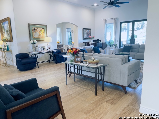 Image 5 of 46 For 202 Mystic Shores Blvd